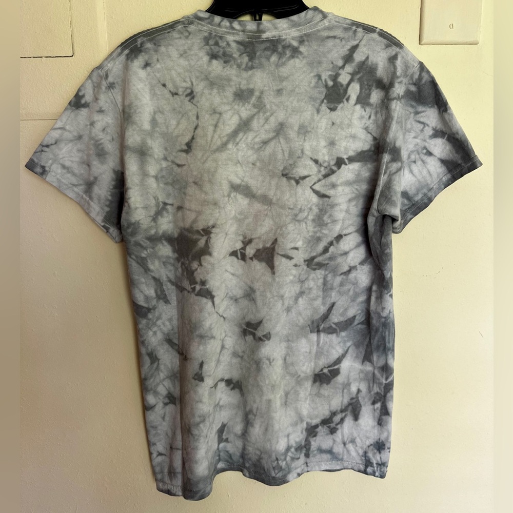 Tie Dye Vintage Mickey and Minnie Mouse in a vintage-style car - Picture 4 of 7